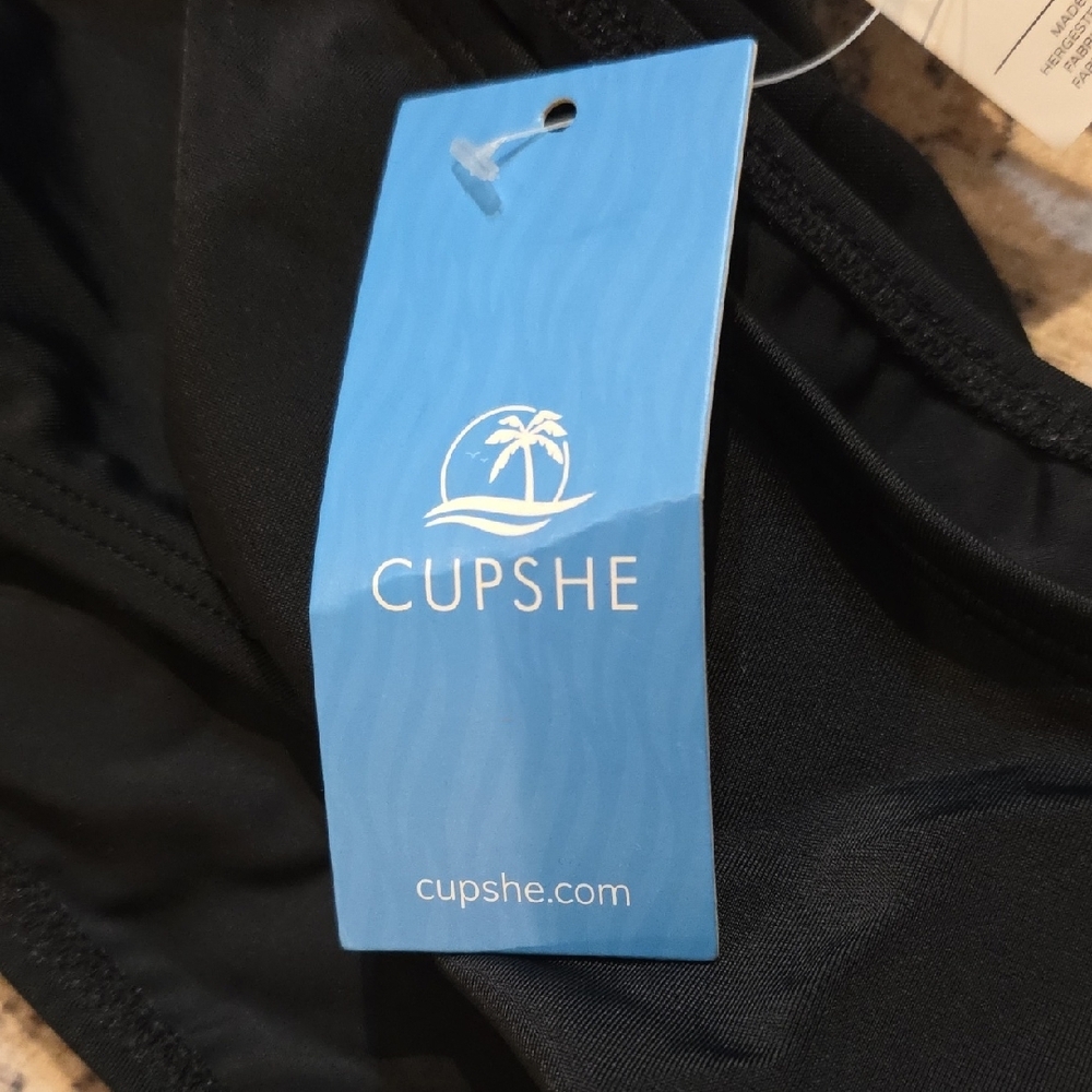 Cupshe Elegant Black One-Piece Swimsuit - Picture 3 of 5